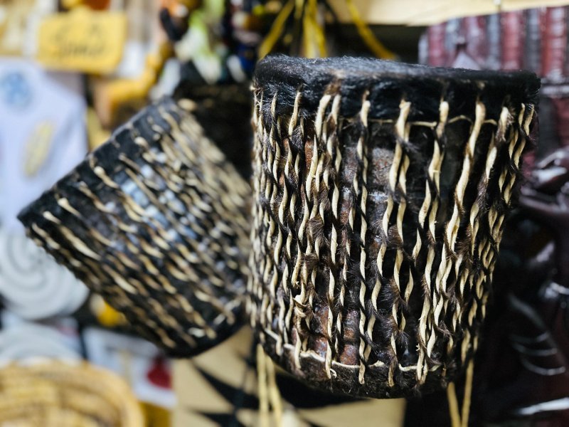 Woven textiles